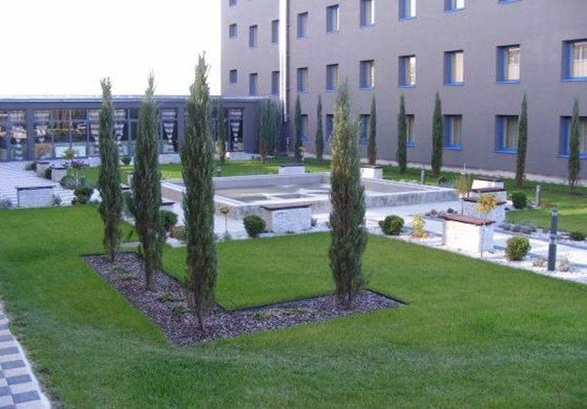 Ogród w Hotelu Malinowski